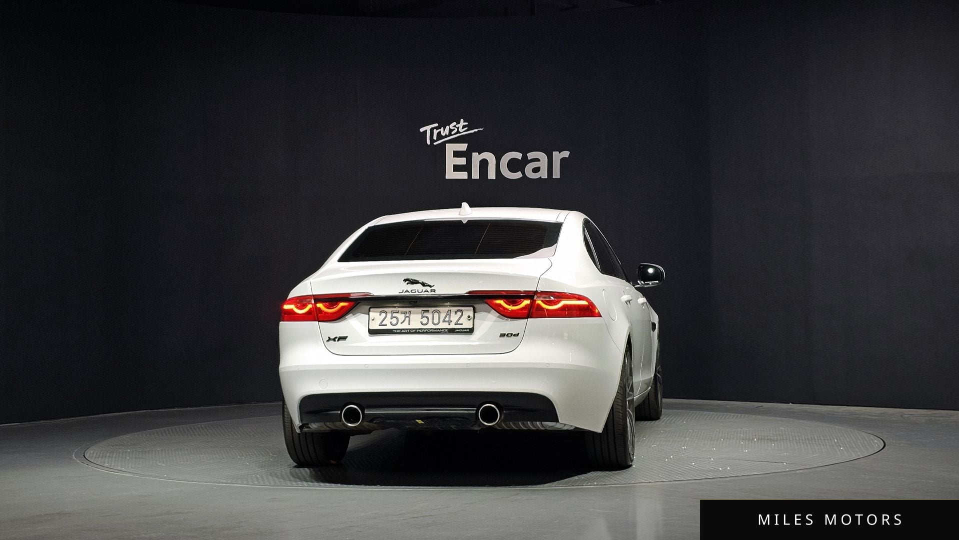 Jaguar XF (X260) 2017 — миниатюра 4