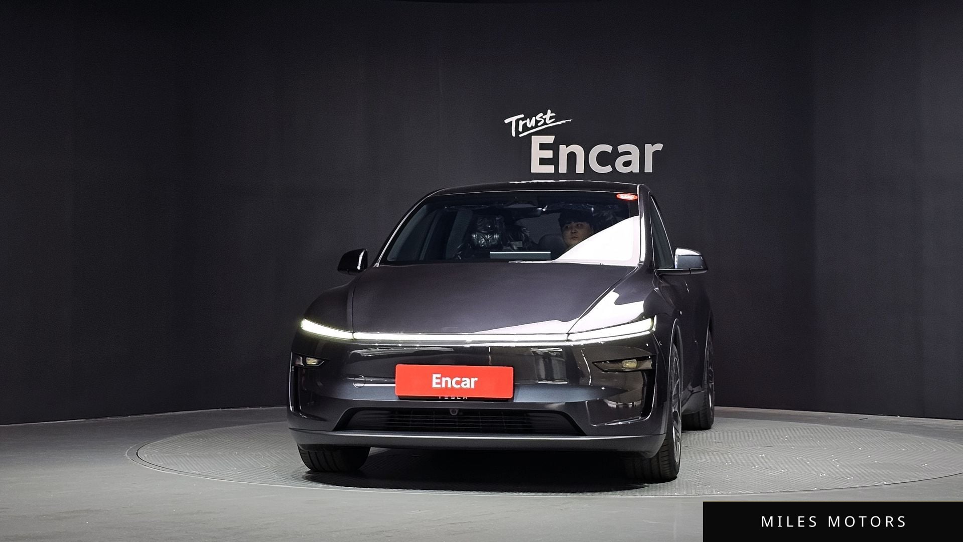 Tesla Model Y 2026 — миниатюра 3