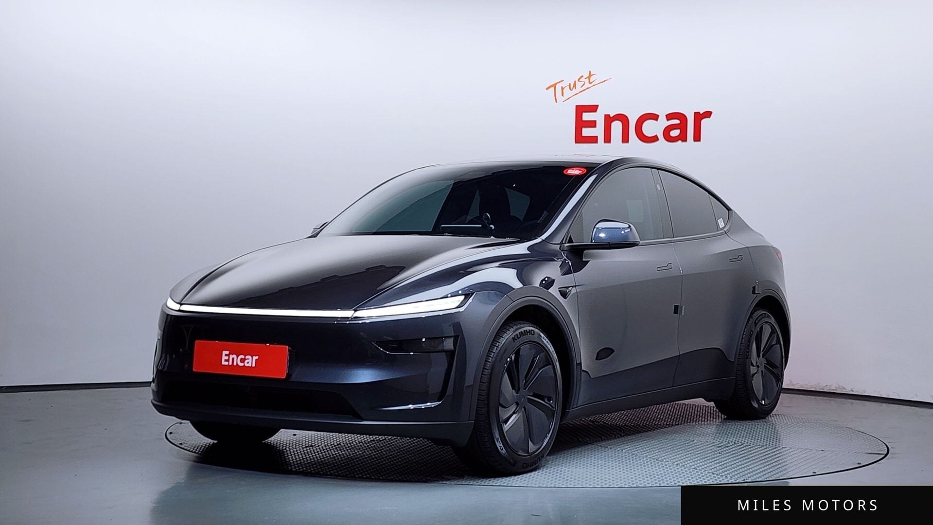 Tesla Model Y 2025 — фото 1 из 12