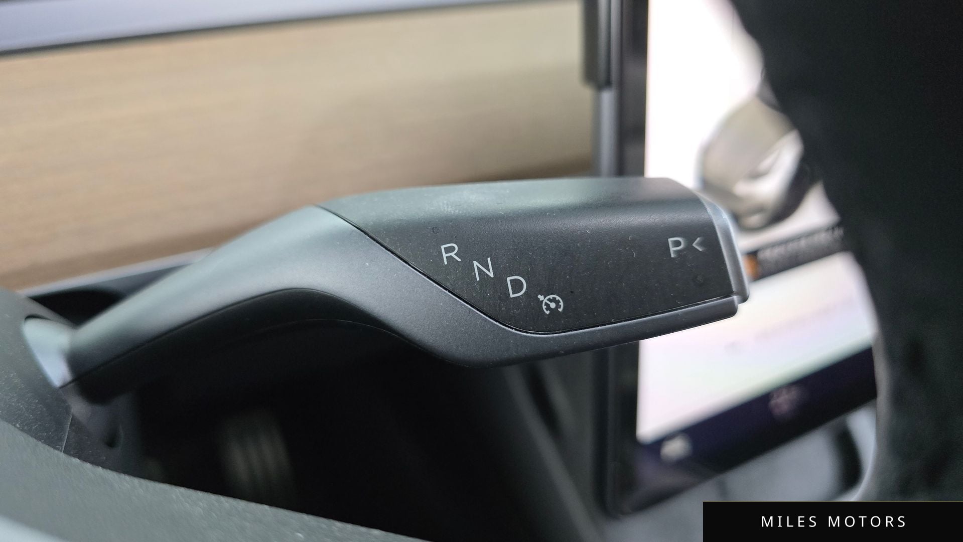 Tesla Model Y 2021 — миниатюра 11
