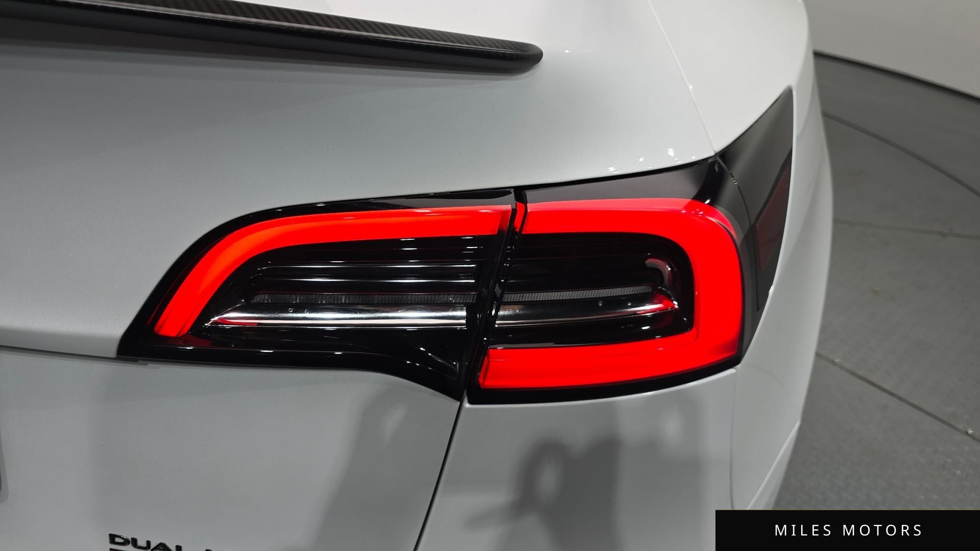 Tesla Model Y 2021 — миниатюра 8