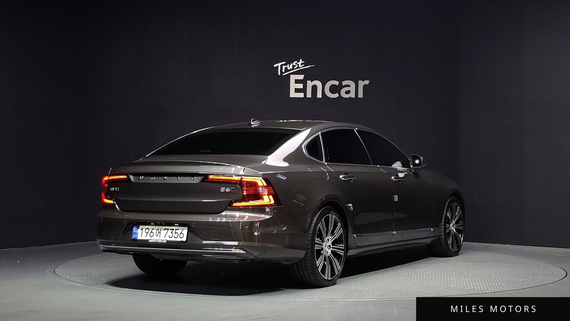 Volvo S90 2023 — миниатюра 2