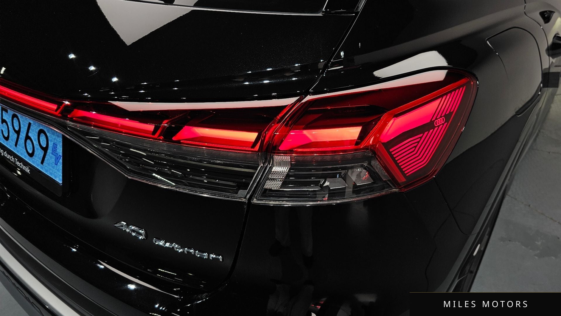 Audi Q4 e-tron 2023 — миниатюра 8