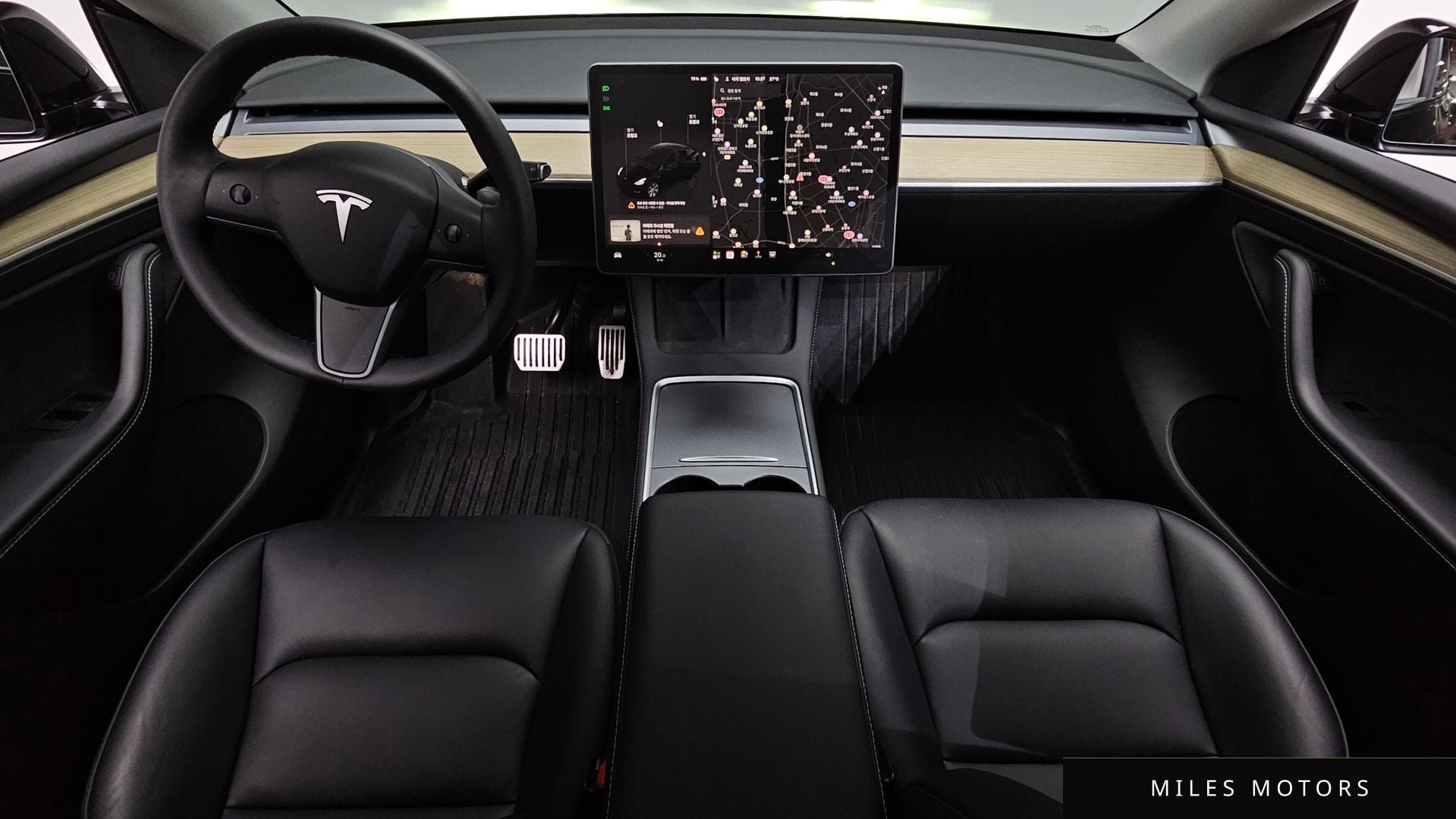 Tesla Model Y 2024 — миниатюра 9