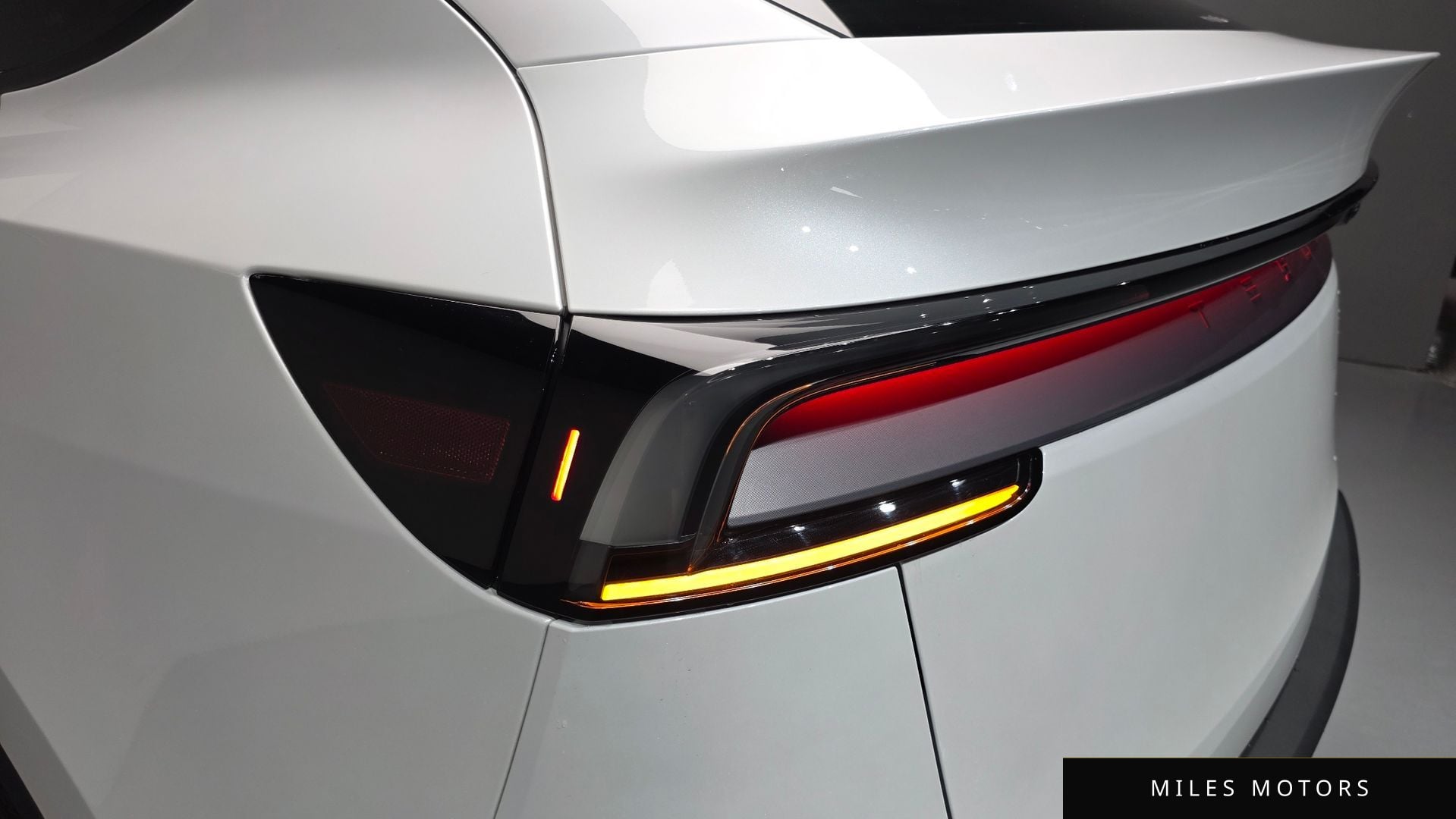 Tesla Model Y 2025 — миниатюра 8