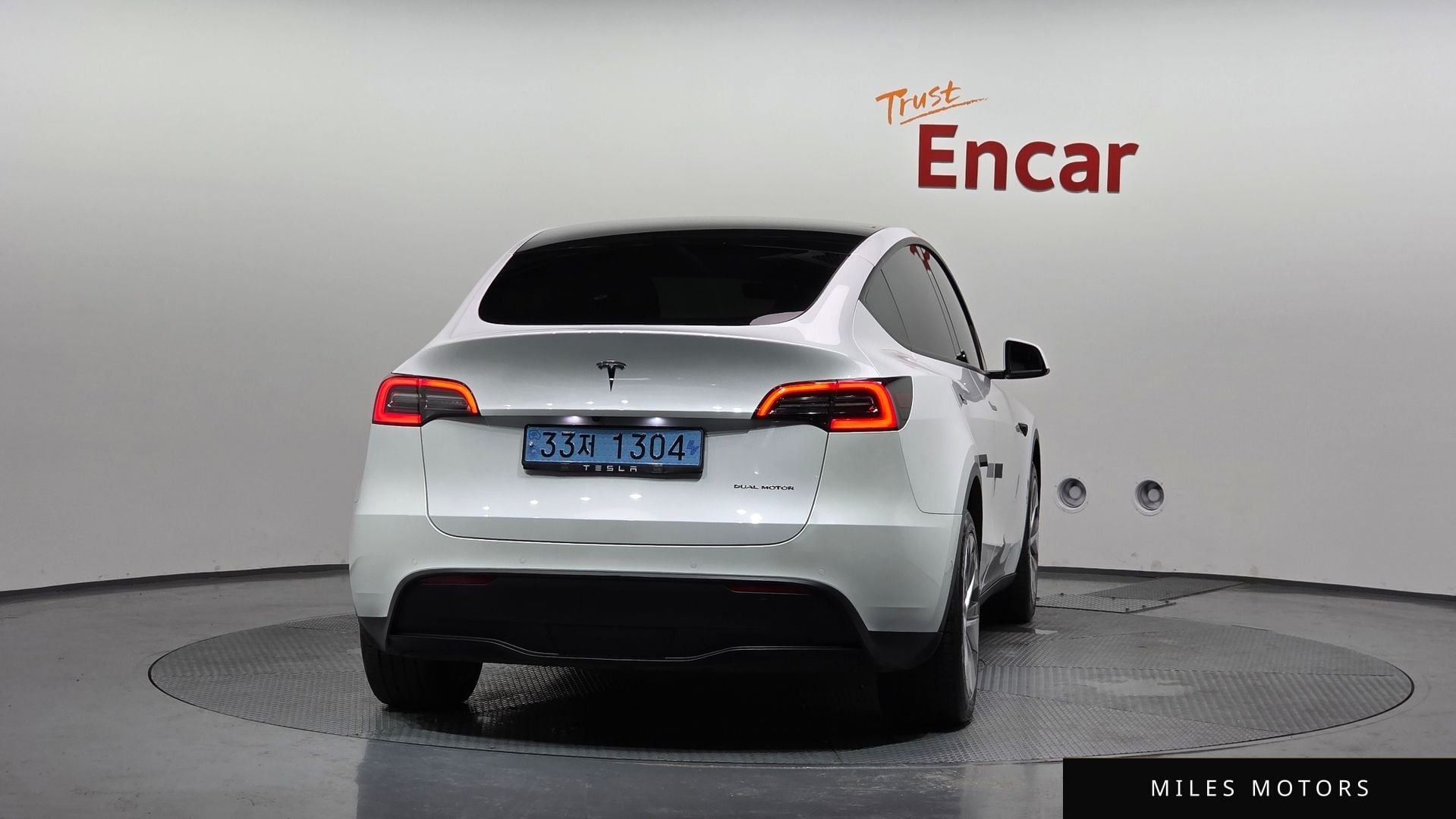 Tesla Model Y 2022 — миниатюра 4