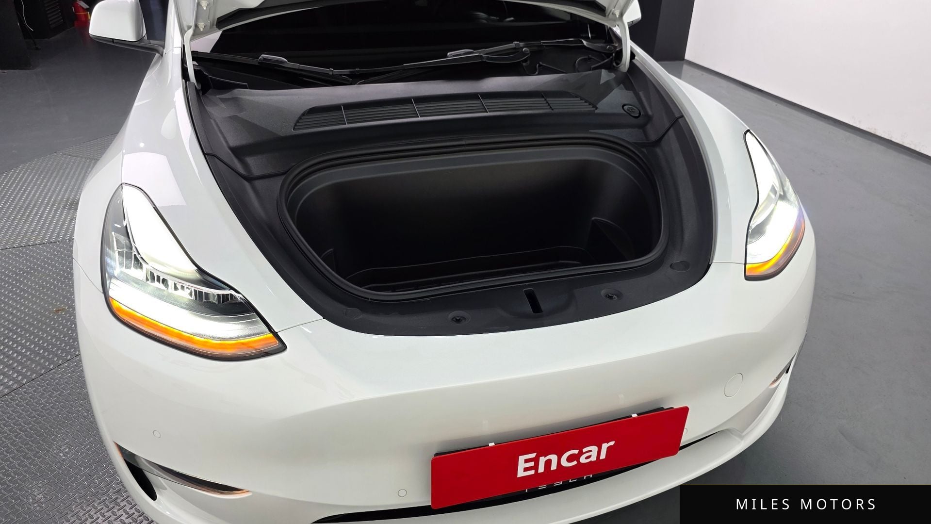 Tesla Model Y 2022 — миниатюра 6
