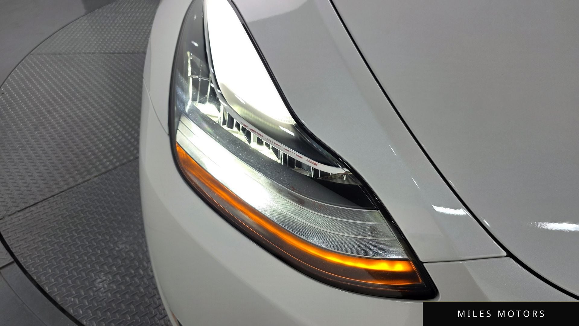 Tesla Model Y 2022 — миниатюра 8
