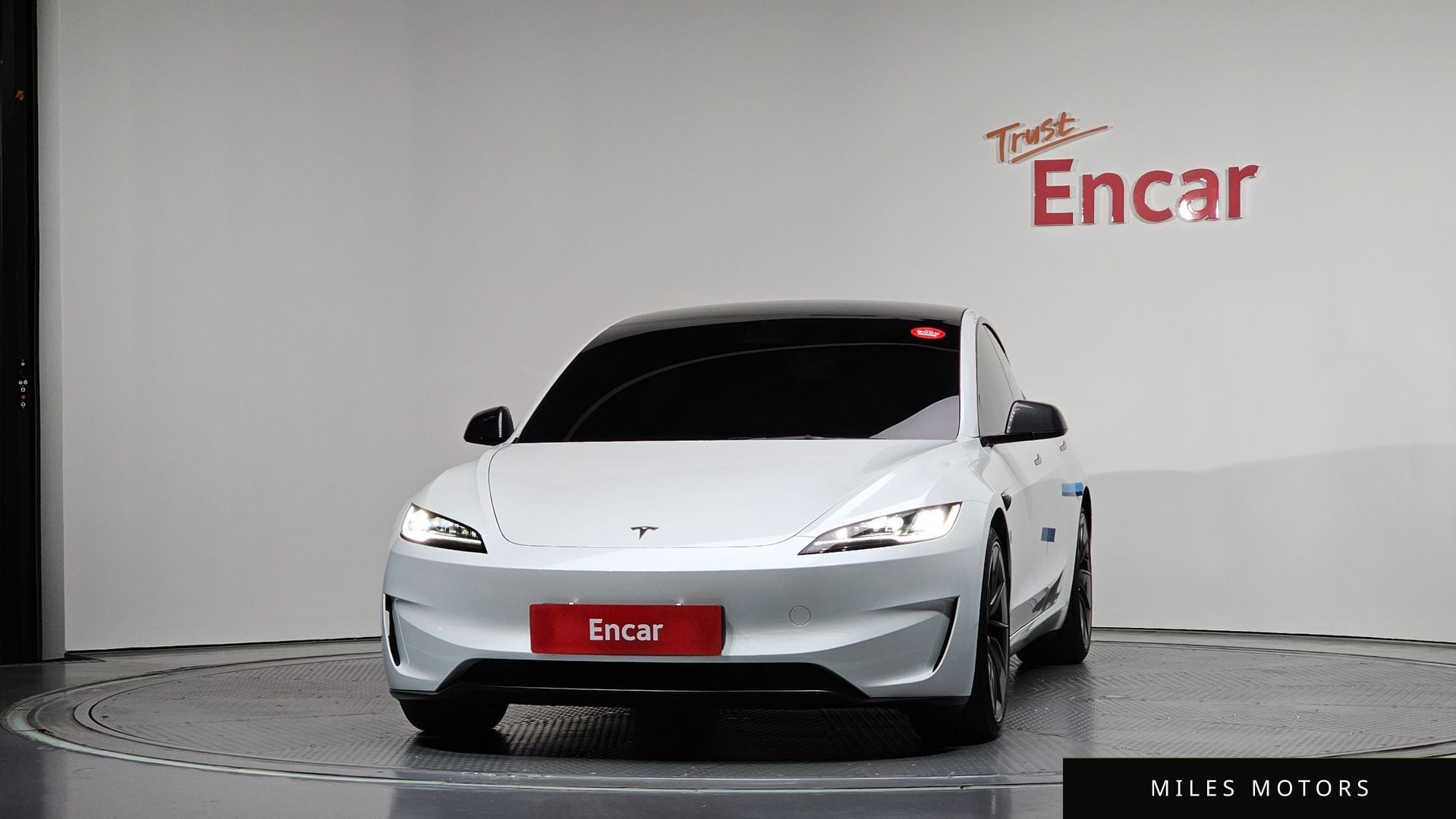 Tesla Model 3 2024 — миниатюра 3
