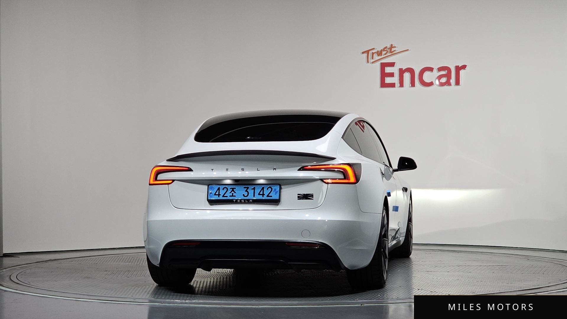 Tesla Model 3 2024 — миниатюра 4