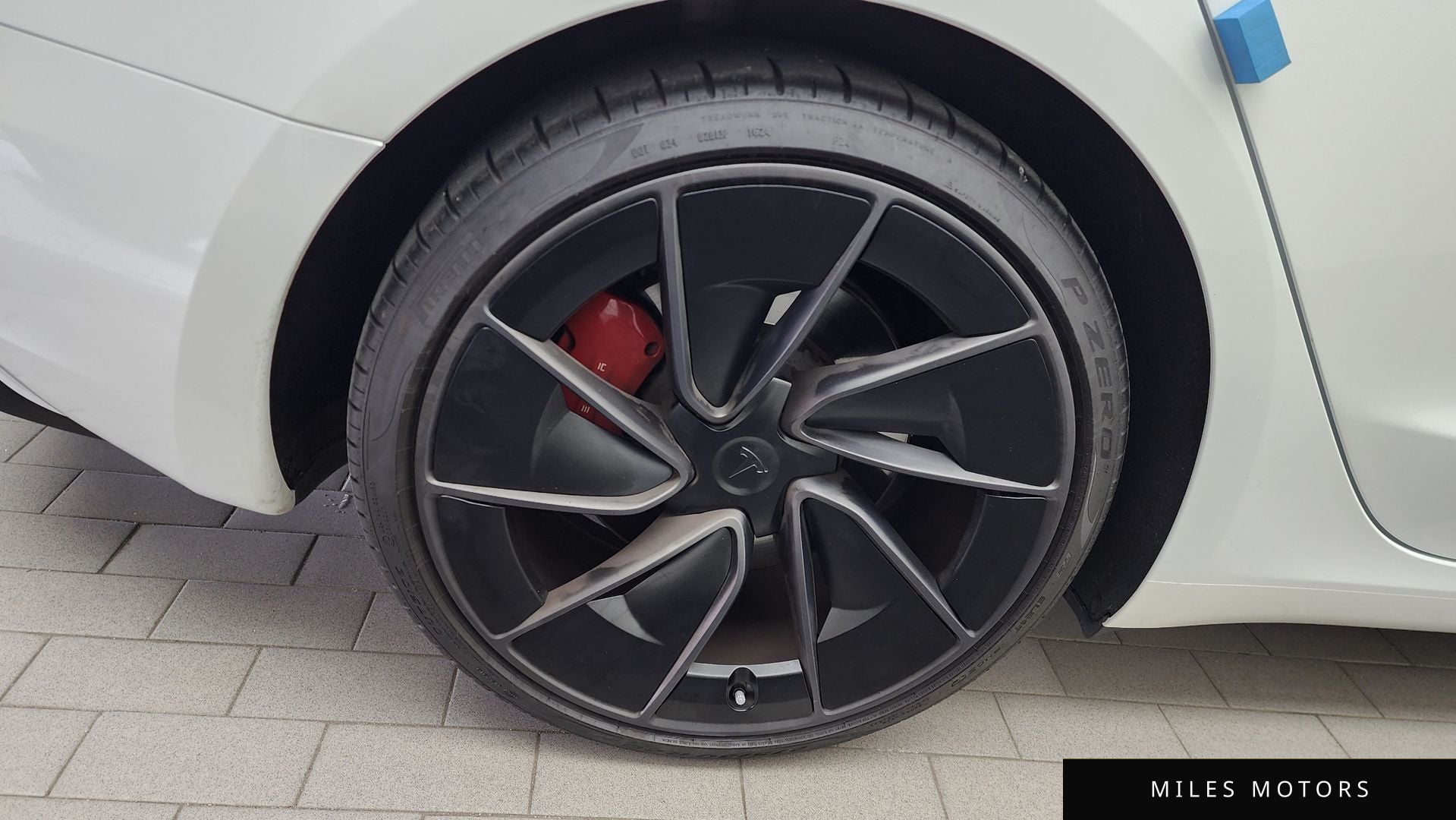 Tesla Model 3 2024 — миниатюра 5