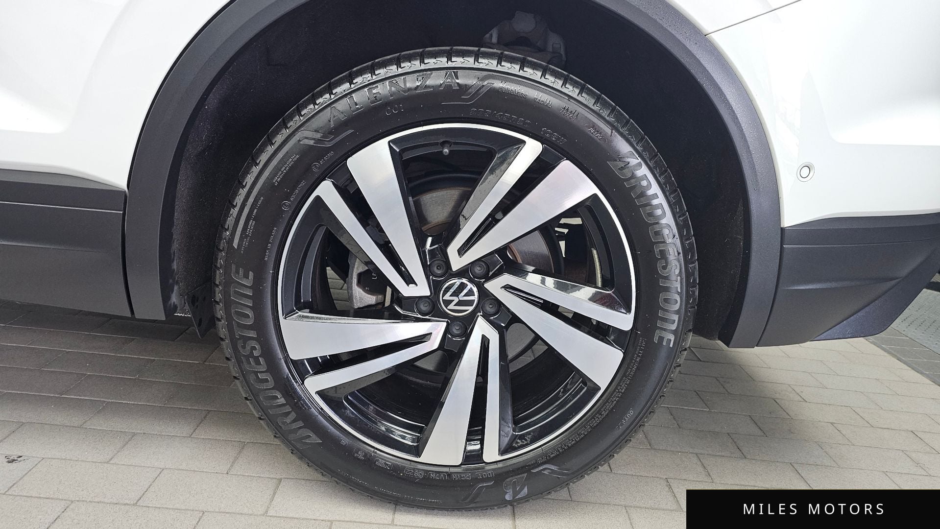 Volkswagen Touareg 2023 — миниатюра 5