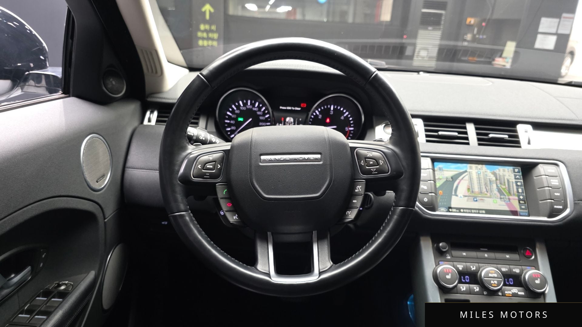 Land Rover Range Rover Evoque 2015 — миниатюра 12