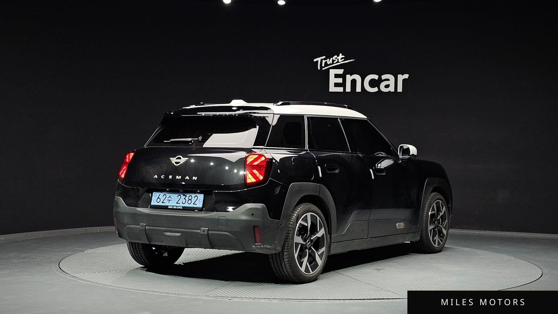 MINI Aceman 2025 — миниатюра 2