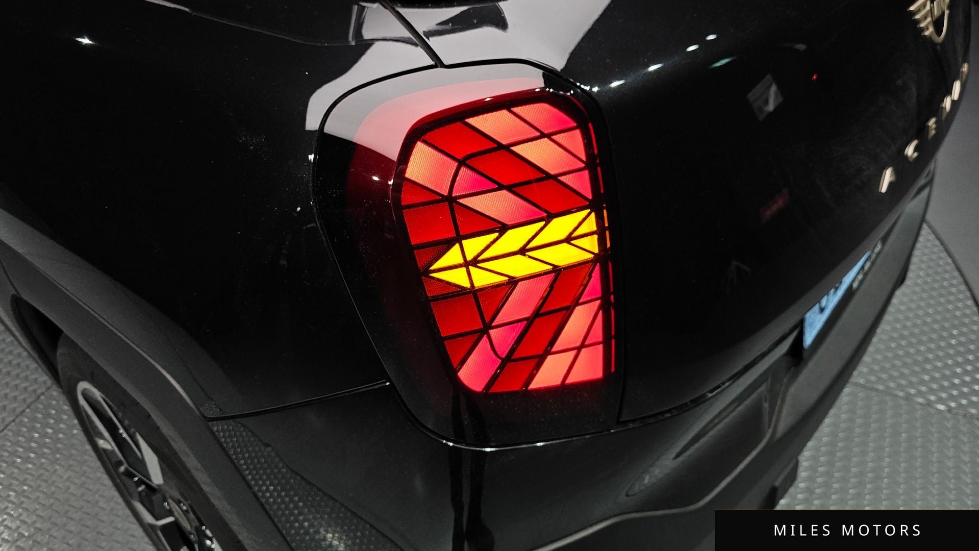 MINI Aceman 2025 — миниатюра 9