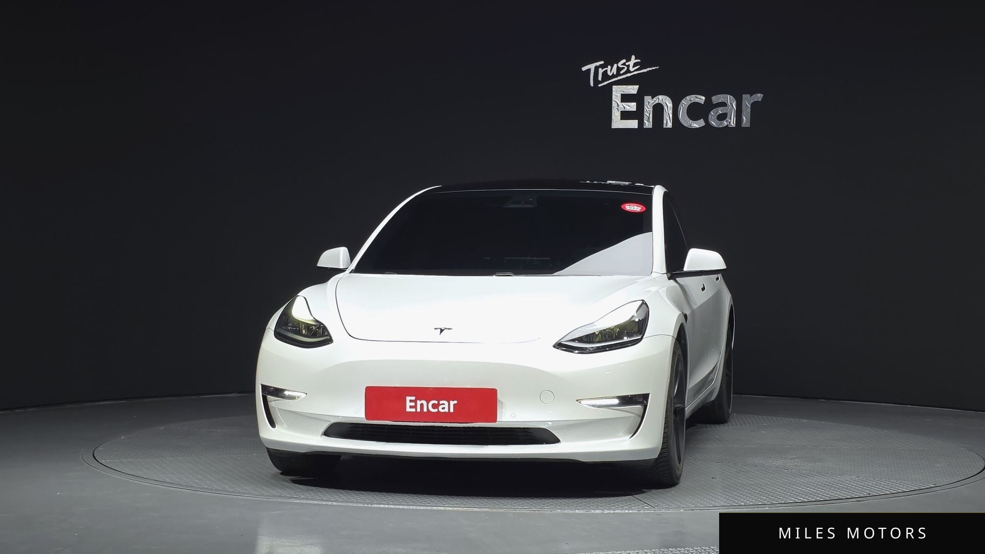 Tesla Model 3 2021 — миниатюра 3
