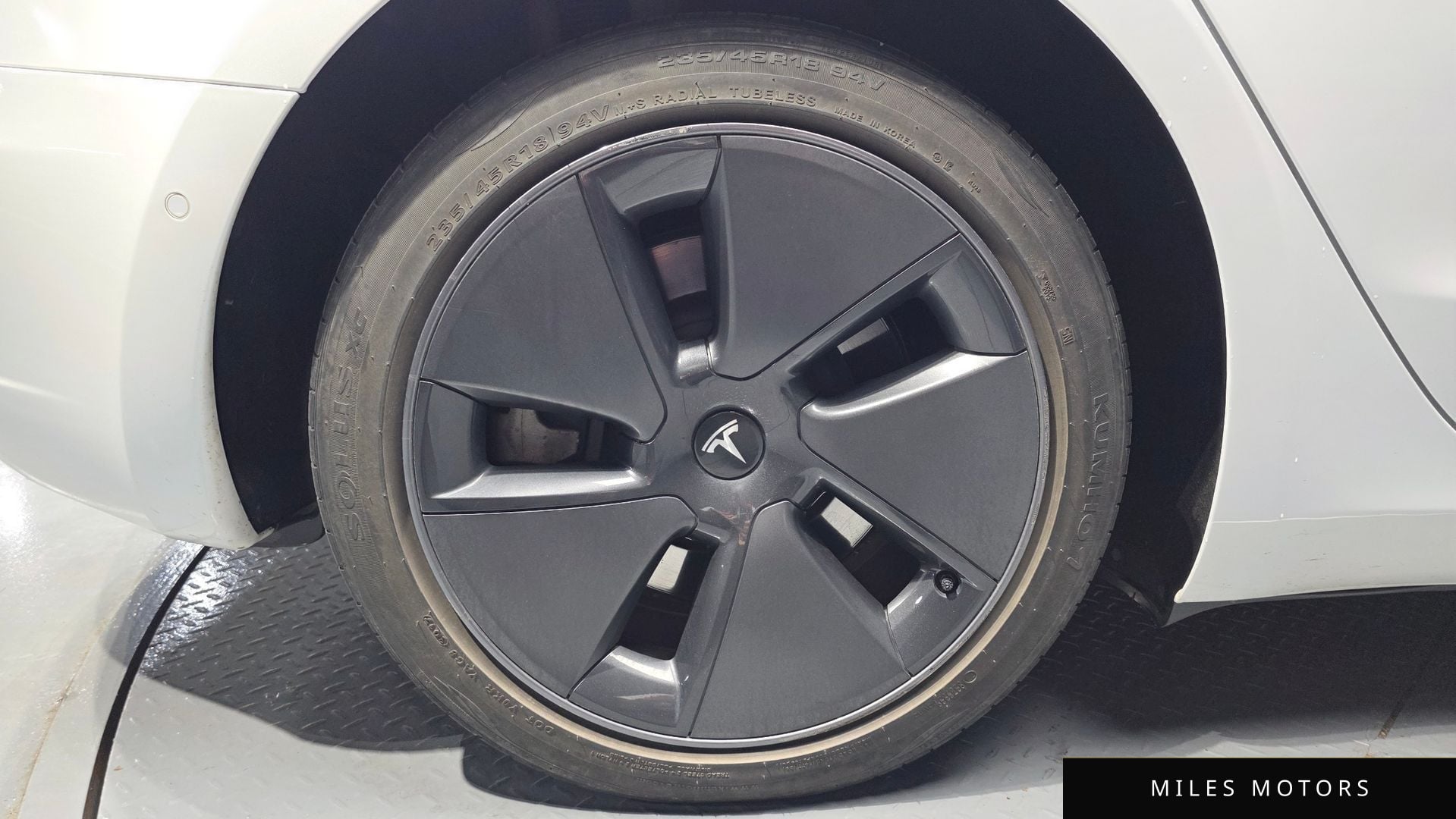 Tesla Model 3 2021 — миниатюра 5