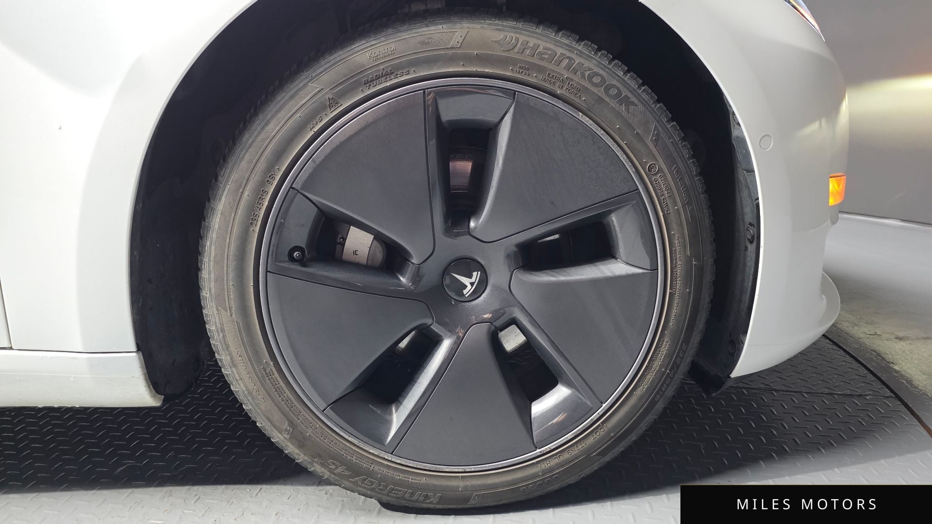 Tesla Model 3 2021 — миниатюра 7