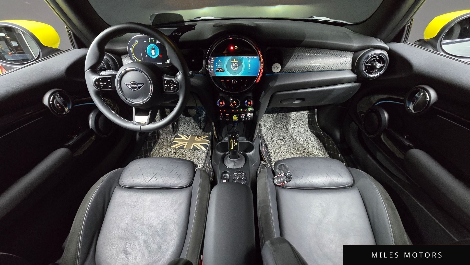 MINI Cooper 2023 — миниатюра 10