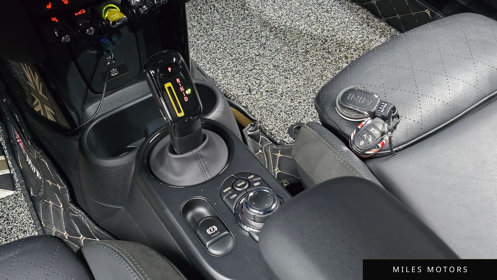 MINI Cooper 2023 — миниатюра 12