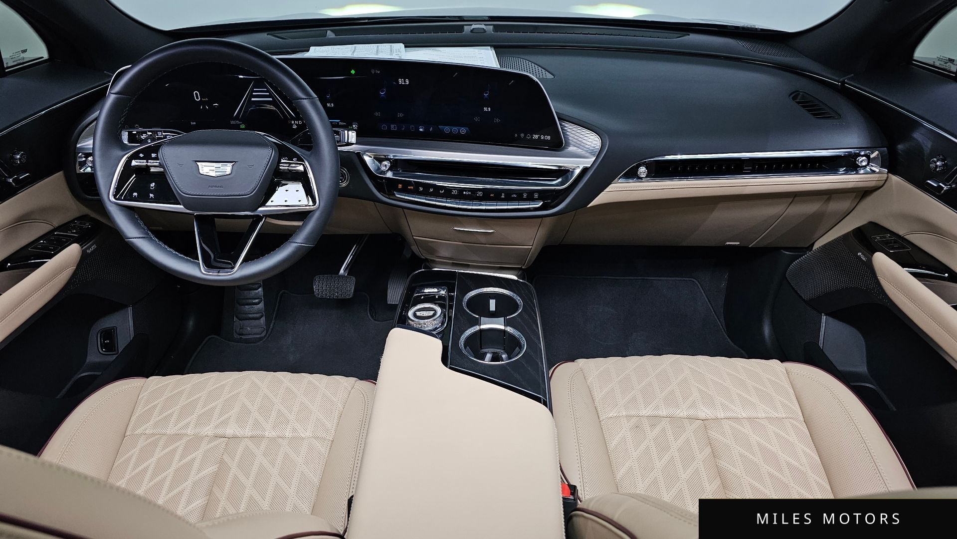 Cadillac Lyriq 2024 — миниатюра 10