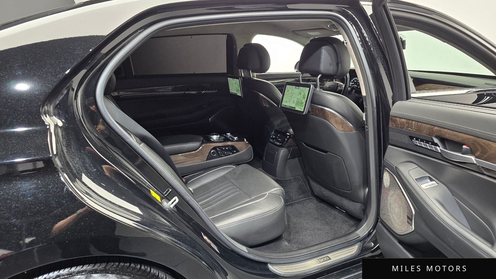 Genesis EQ900 2016 — миниатюра 11
