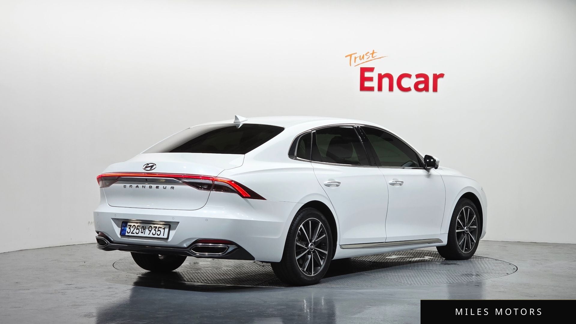 Hyundai Grandeur 2022 — миниатюра 2