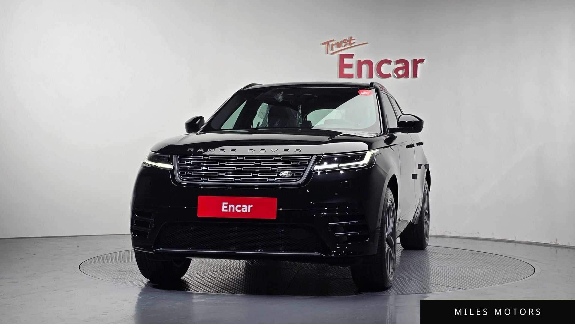 Land Rover Range Rover Velar 2026 — миниатюра 3