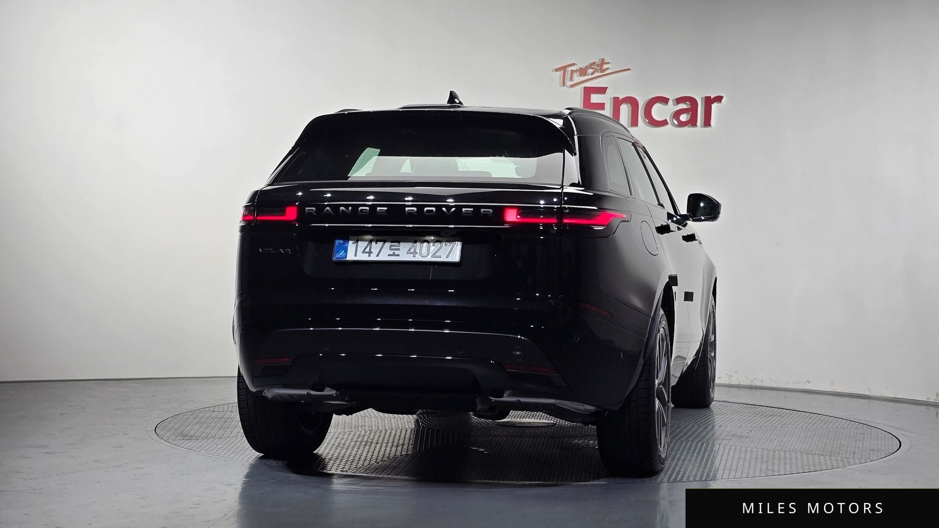 Land Rover Range Rover Velar 2026 — миниатюра 4