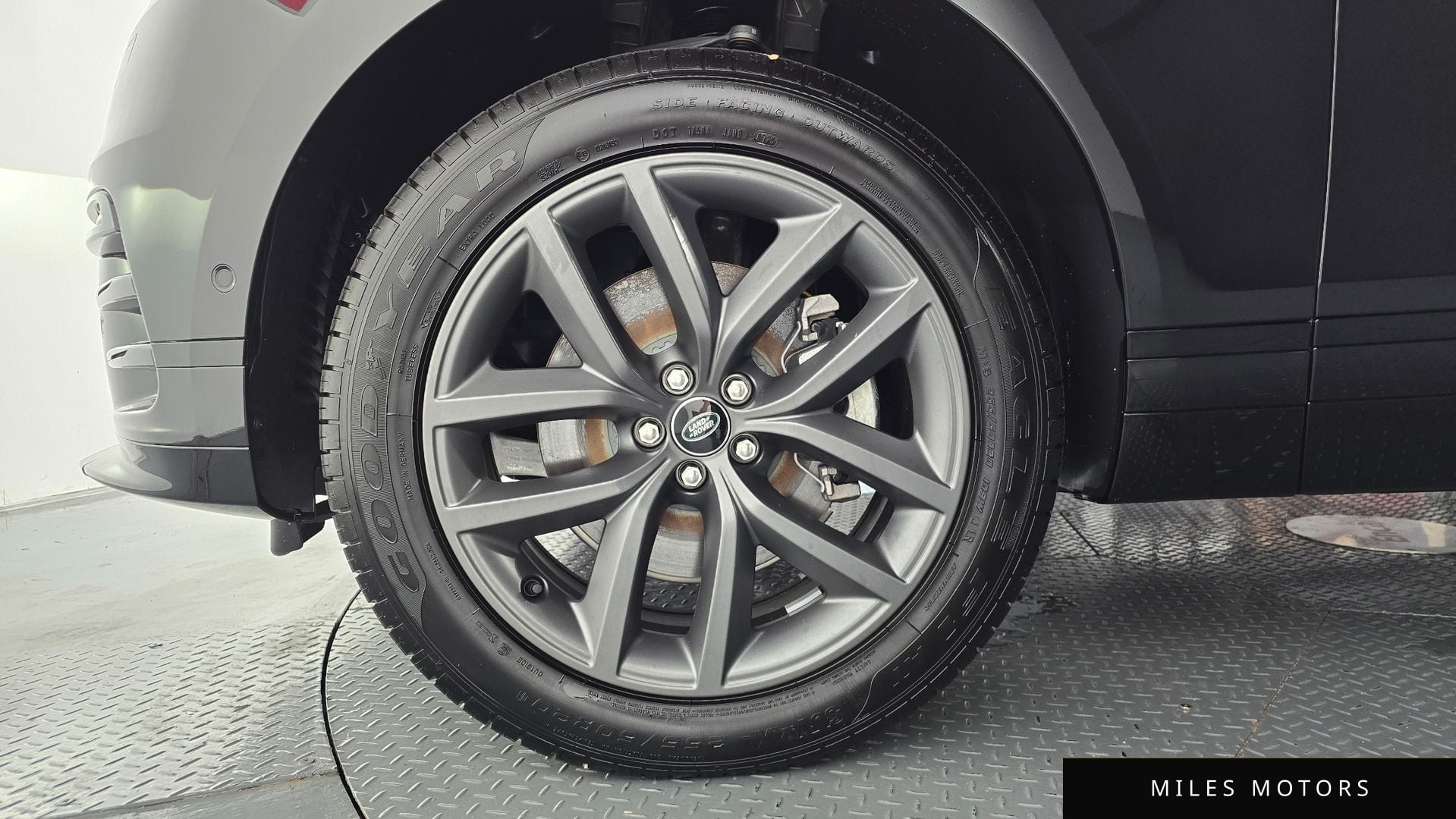 Land Rover Range Rover Velar 2026 — миниатюра 5