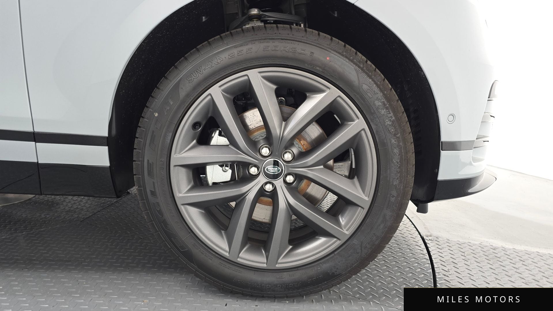 Land Rover Range Rover Velar 2026 — миниатюра 7