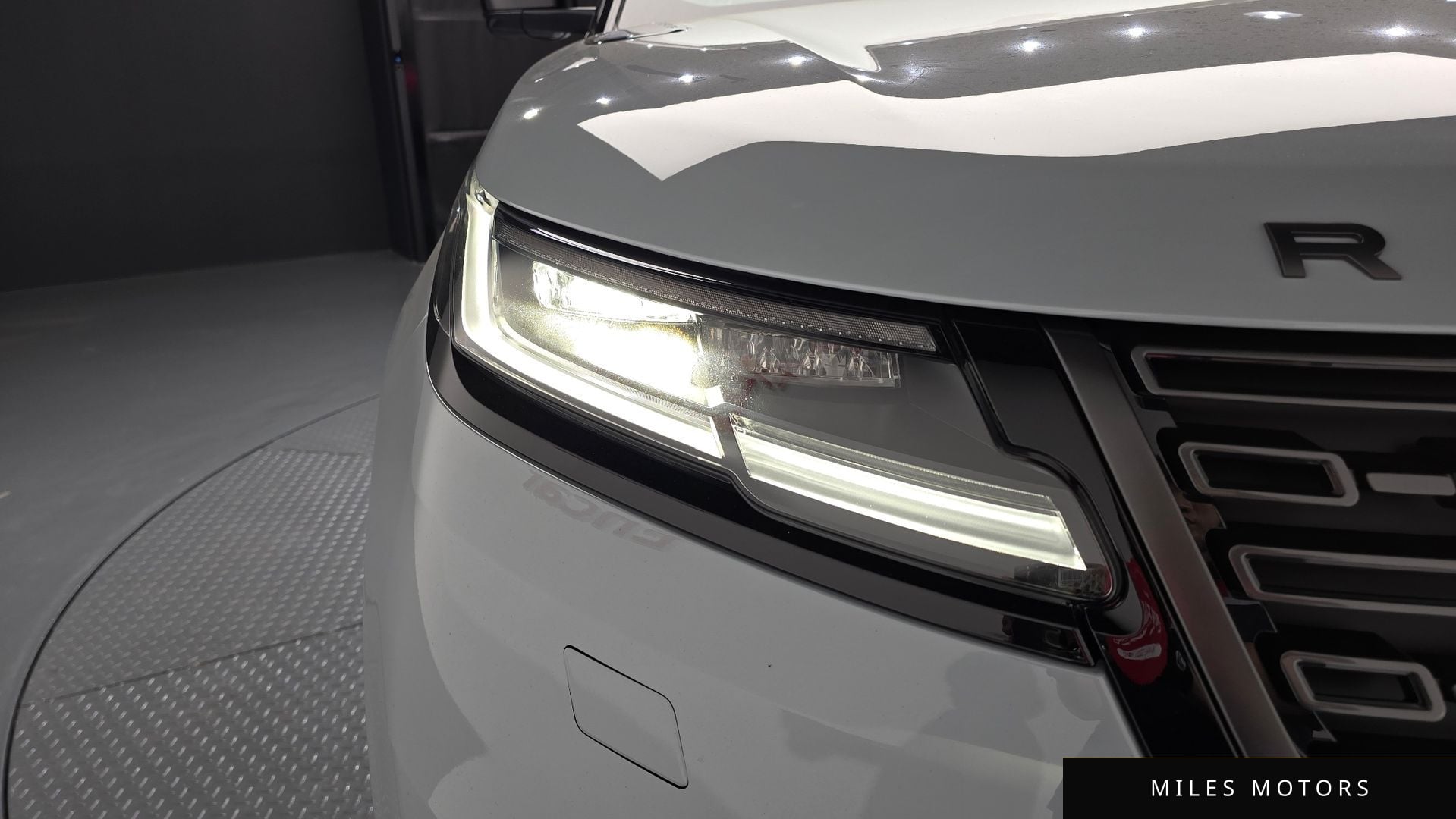 Land Rover Range Rover Velar 2026 — миниатюра 8