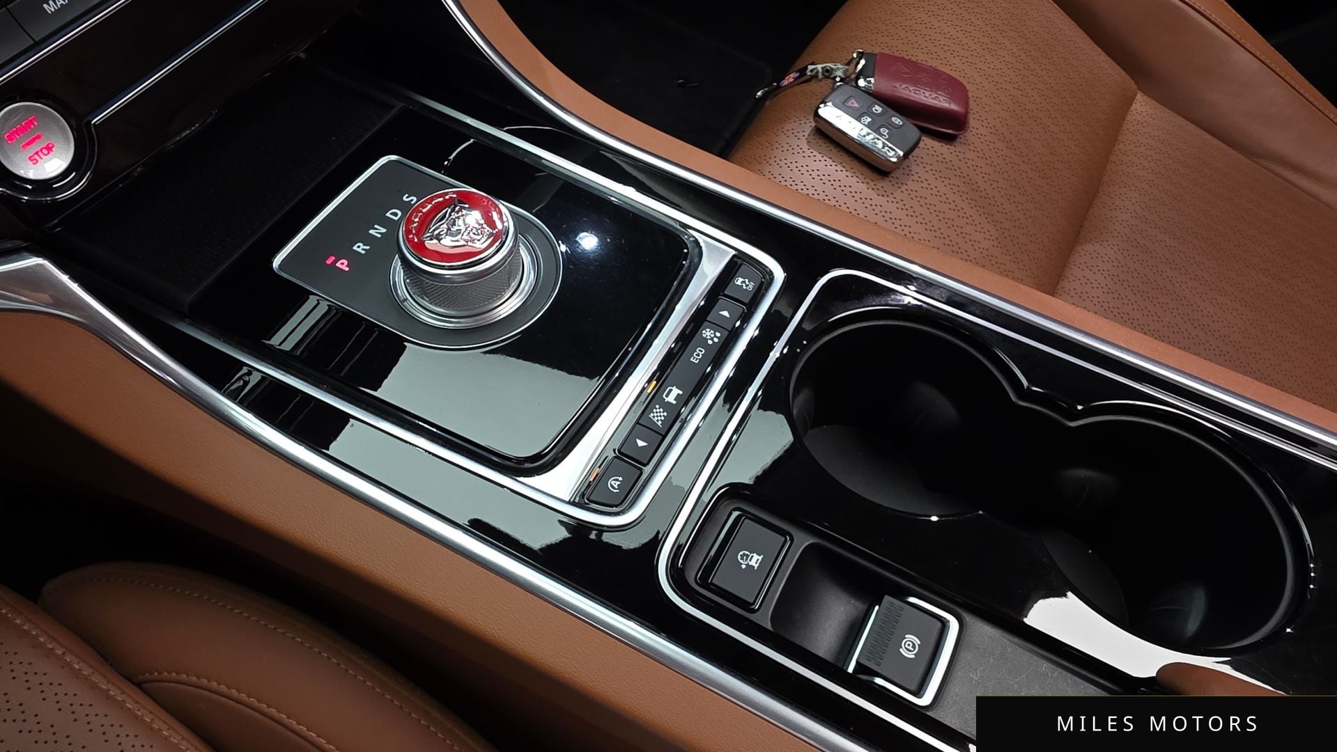 Jaguar XE 2016 — миниатюра 9