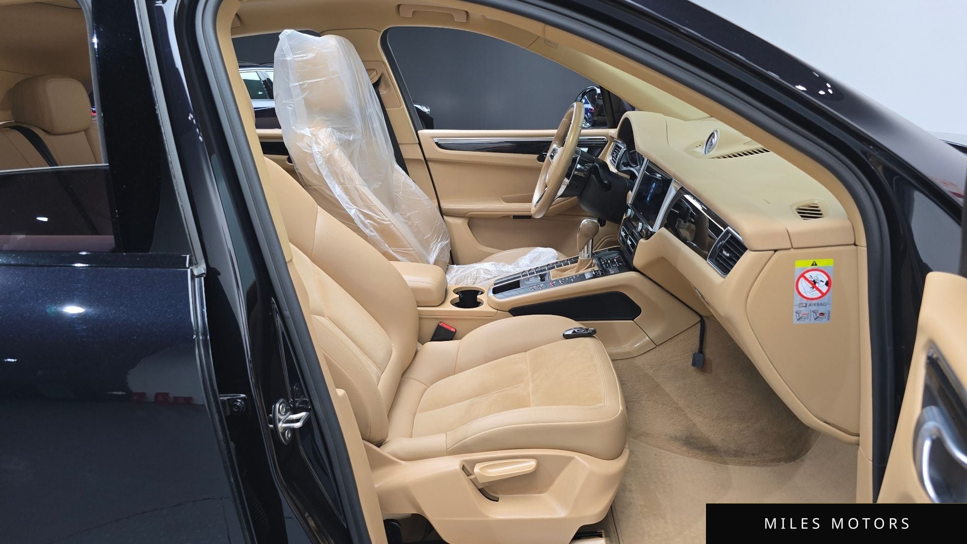 Porsche Macan 2016 — миниатюра 11