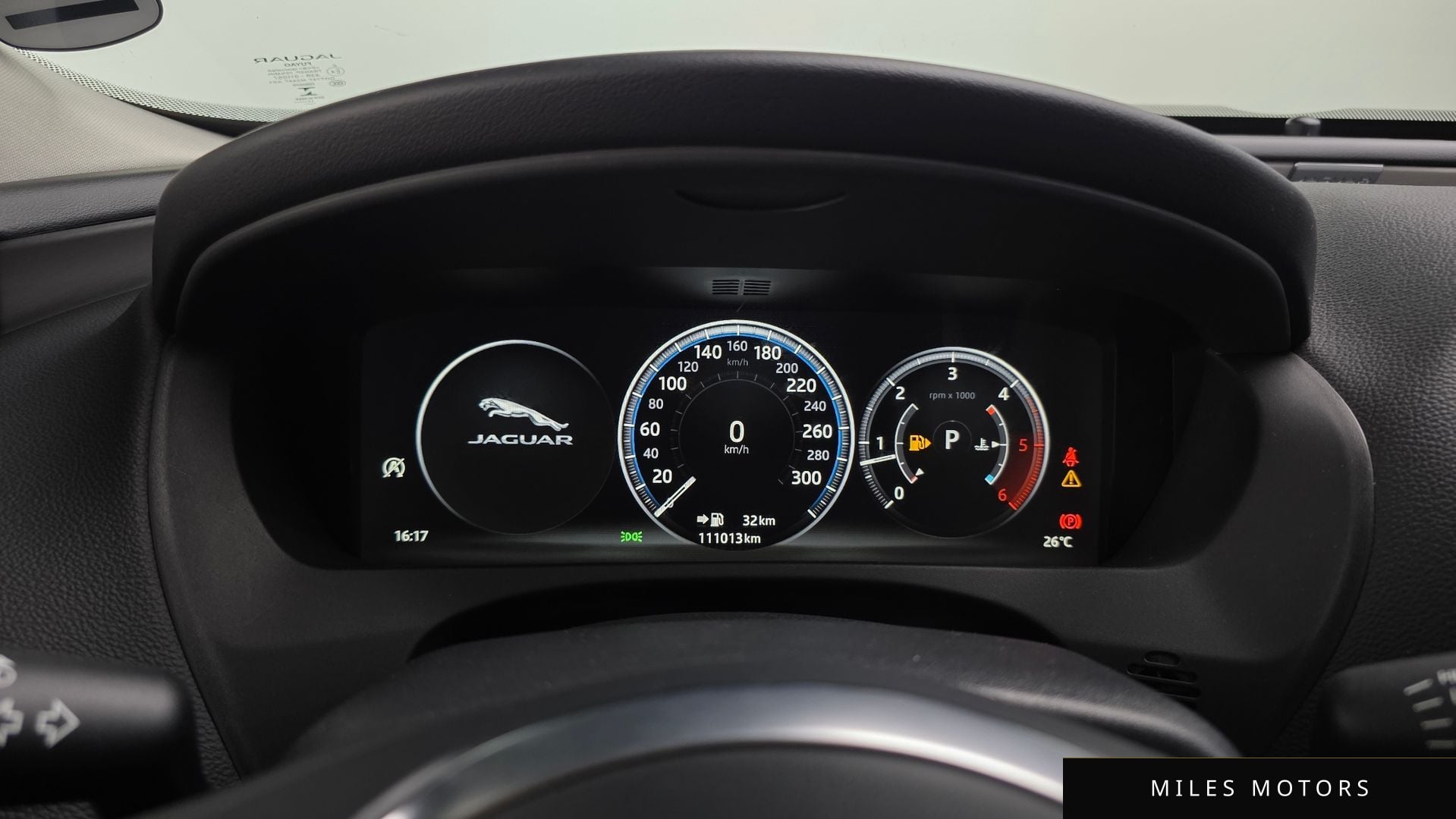 Jaguar XE 2018 — миниатюра 11