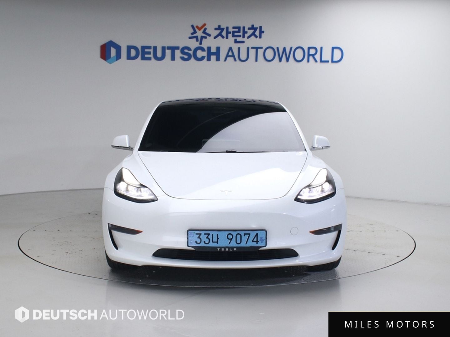 Tesla Model 3 2020 — миниатюра 3