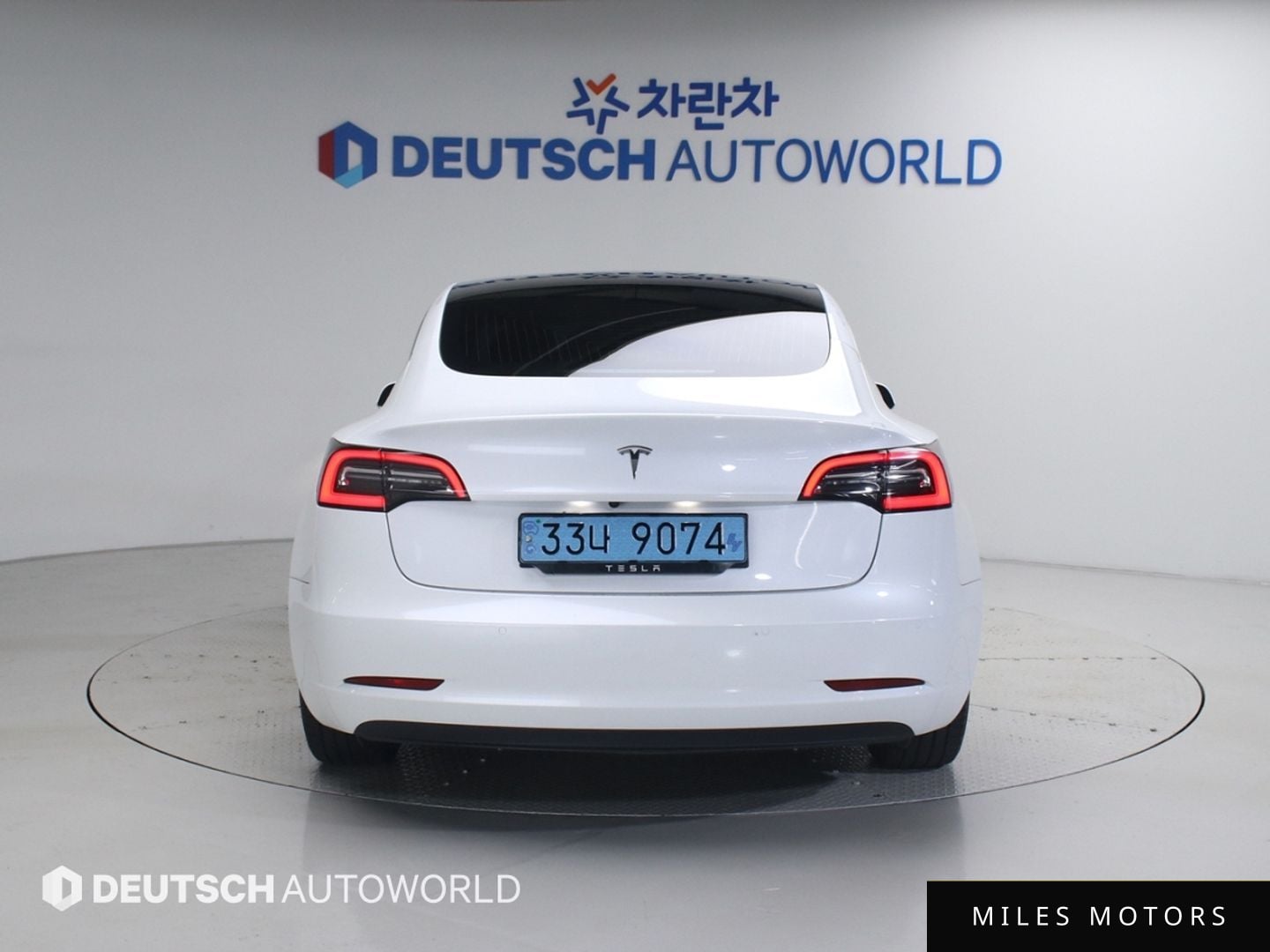 Tesla Model 3 2020 — миниатюра 4