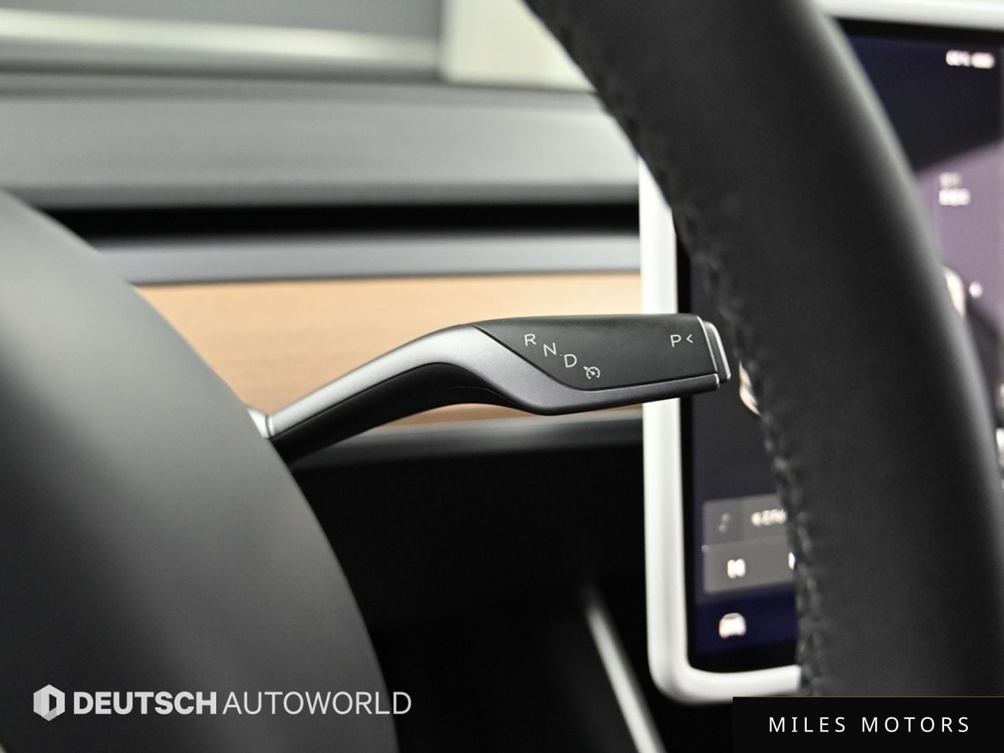 Tesla Model 3 2020 — миниатюра 8