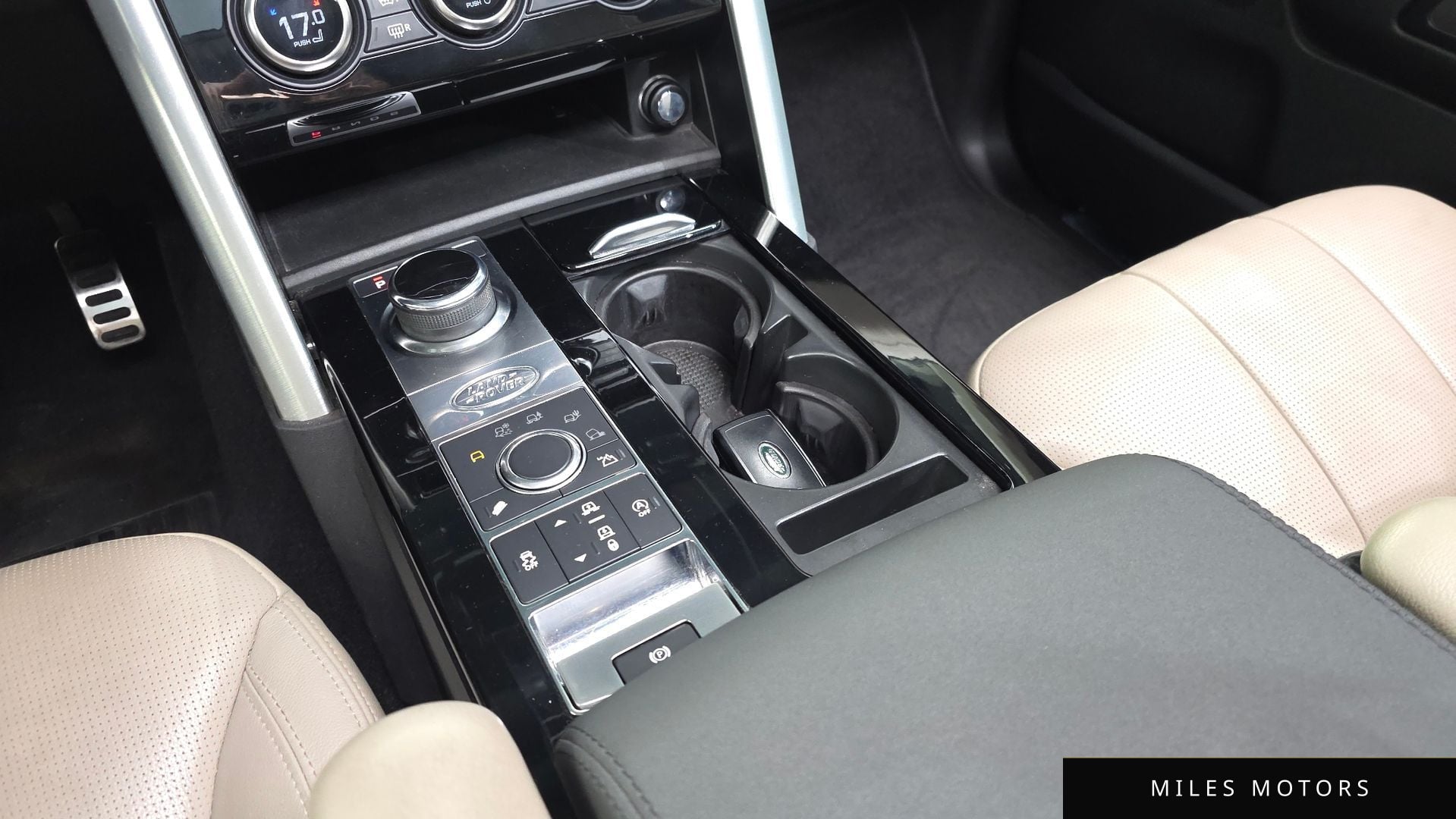 Land Rover Discovery 2019 — миниатюра 11