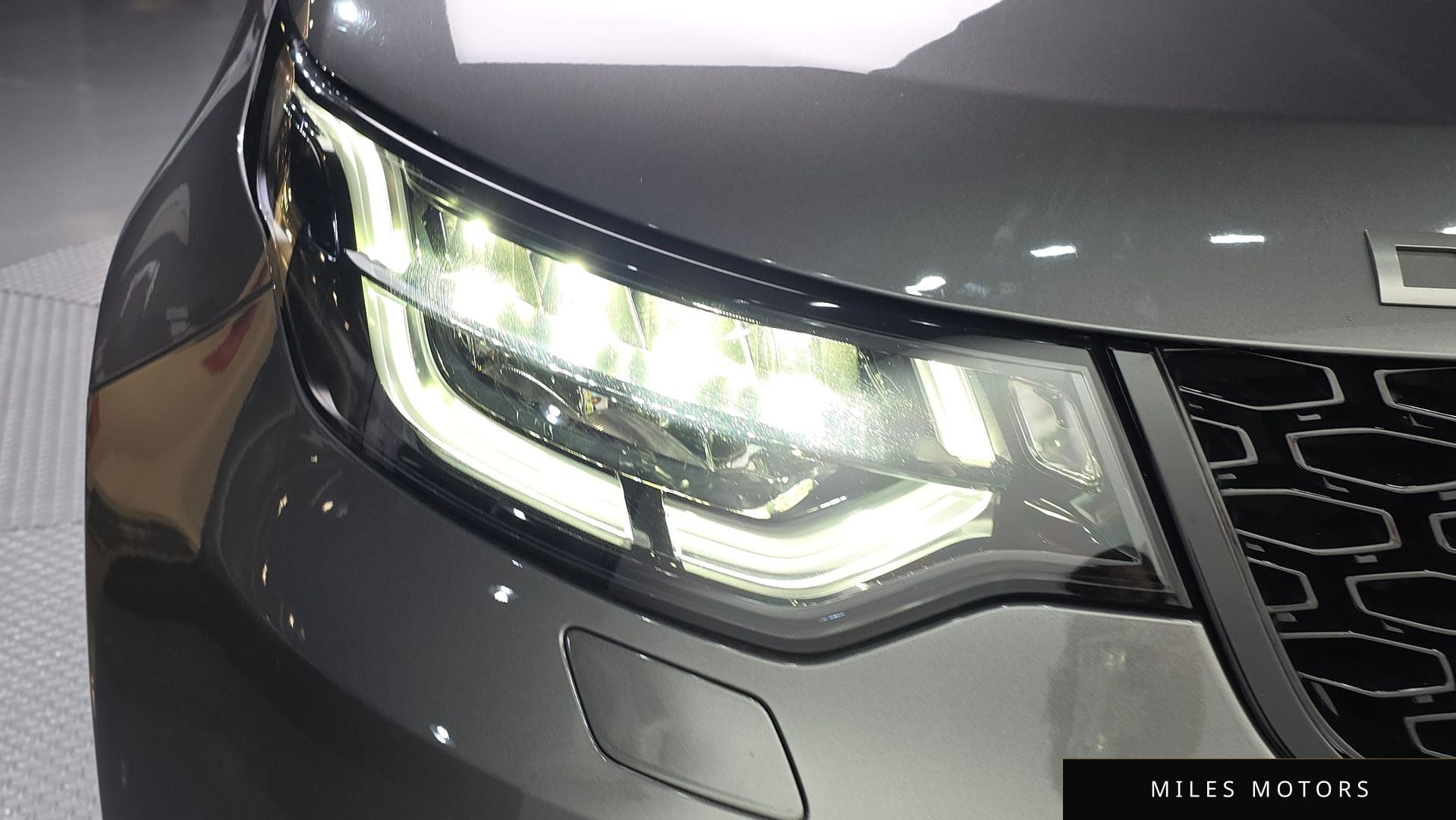Land Rover Discovery 2019 — миниатюра 7