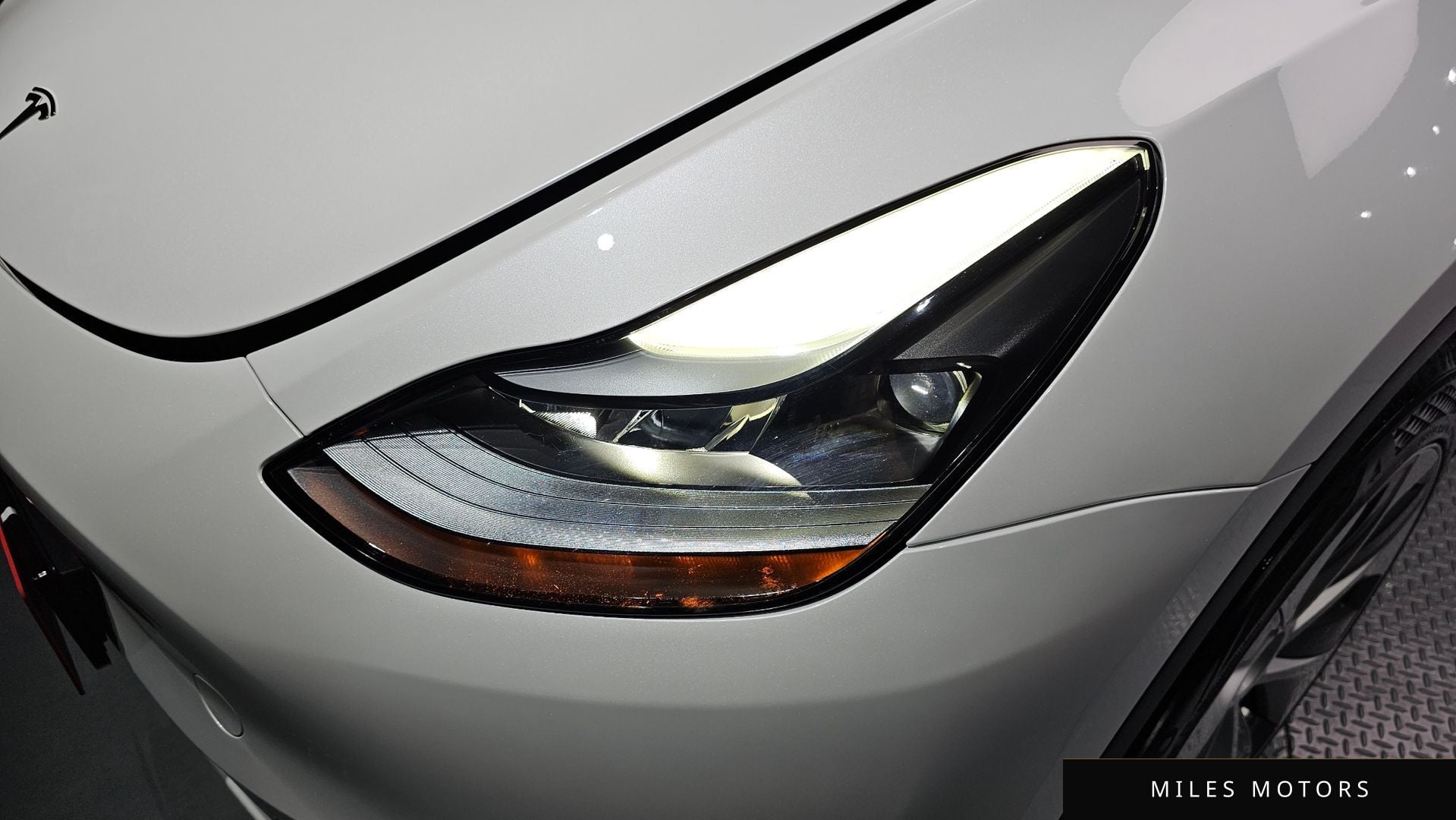 Tesla Model Y 2024 — миниатюра 8