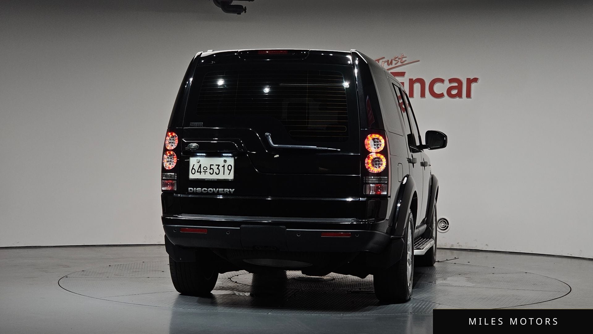 Land Rover Discovery 2015 — миниатюра 3