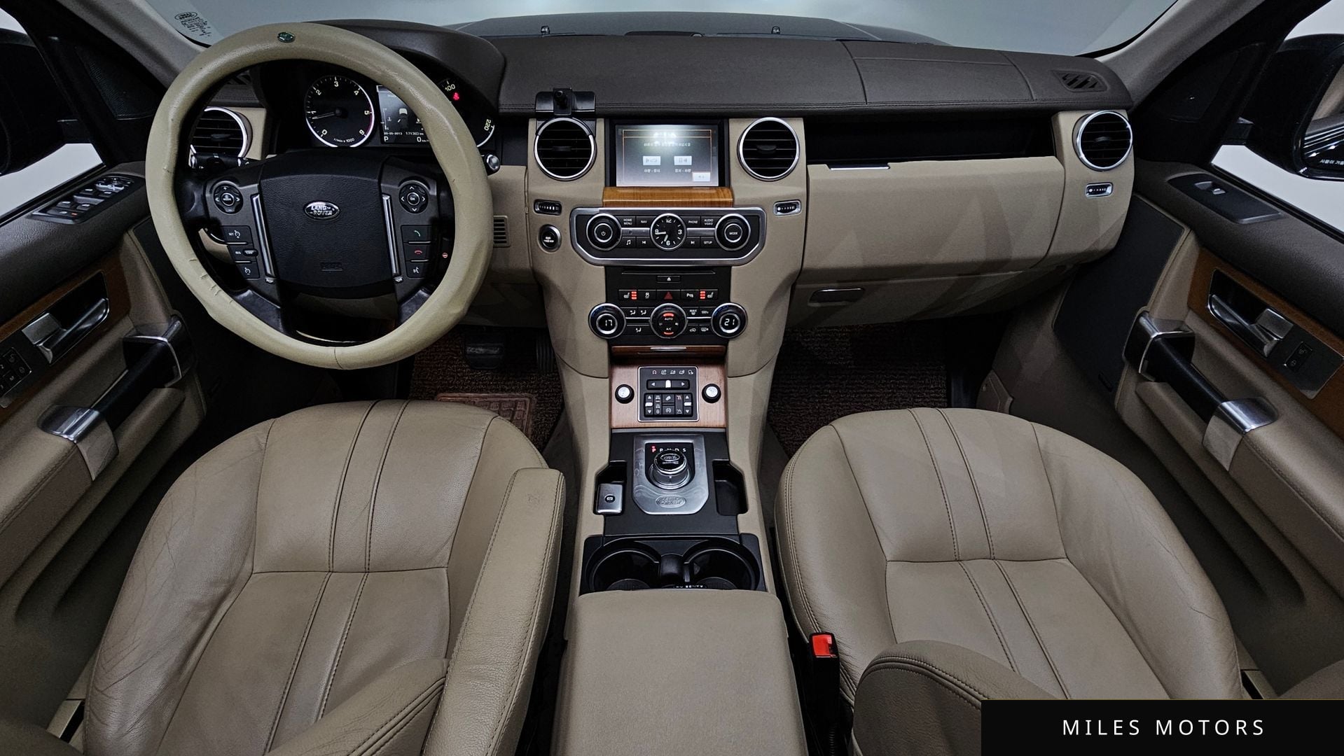 Land Rover Discovery 2015 — миниатюра 9
