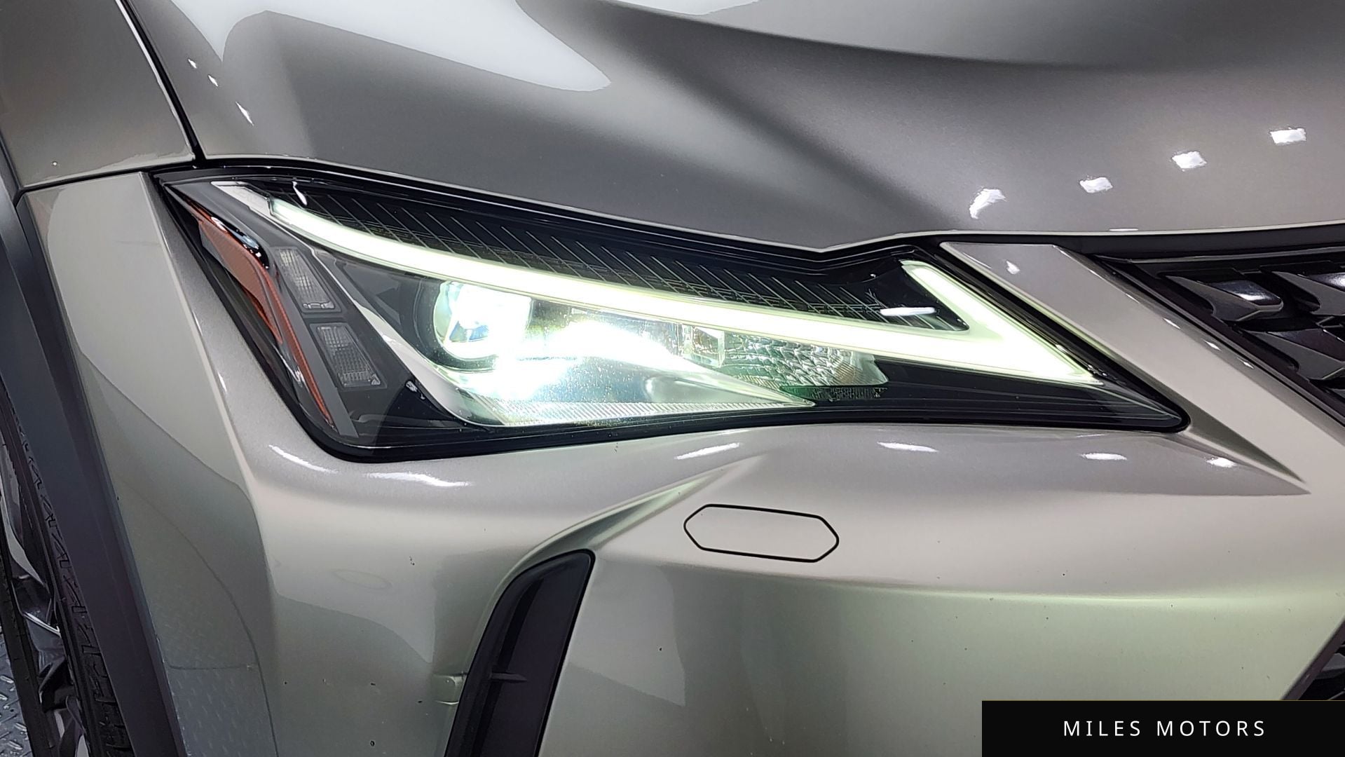 Лексус UX250h 2019 — миниатюра 8