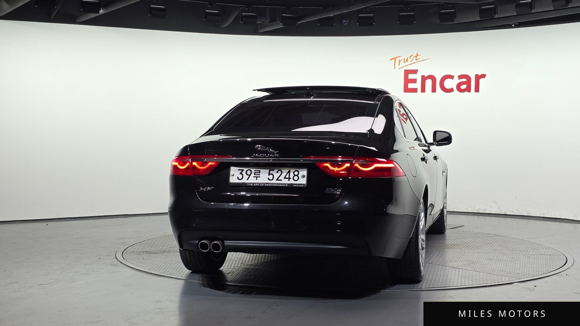Jaguar XF (X260) 2017 — миниатюра 4