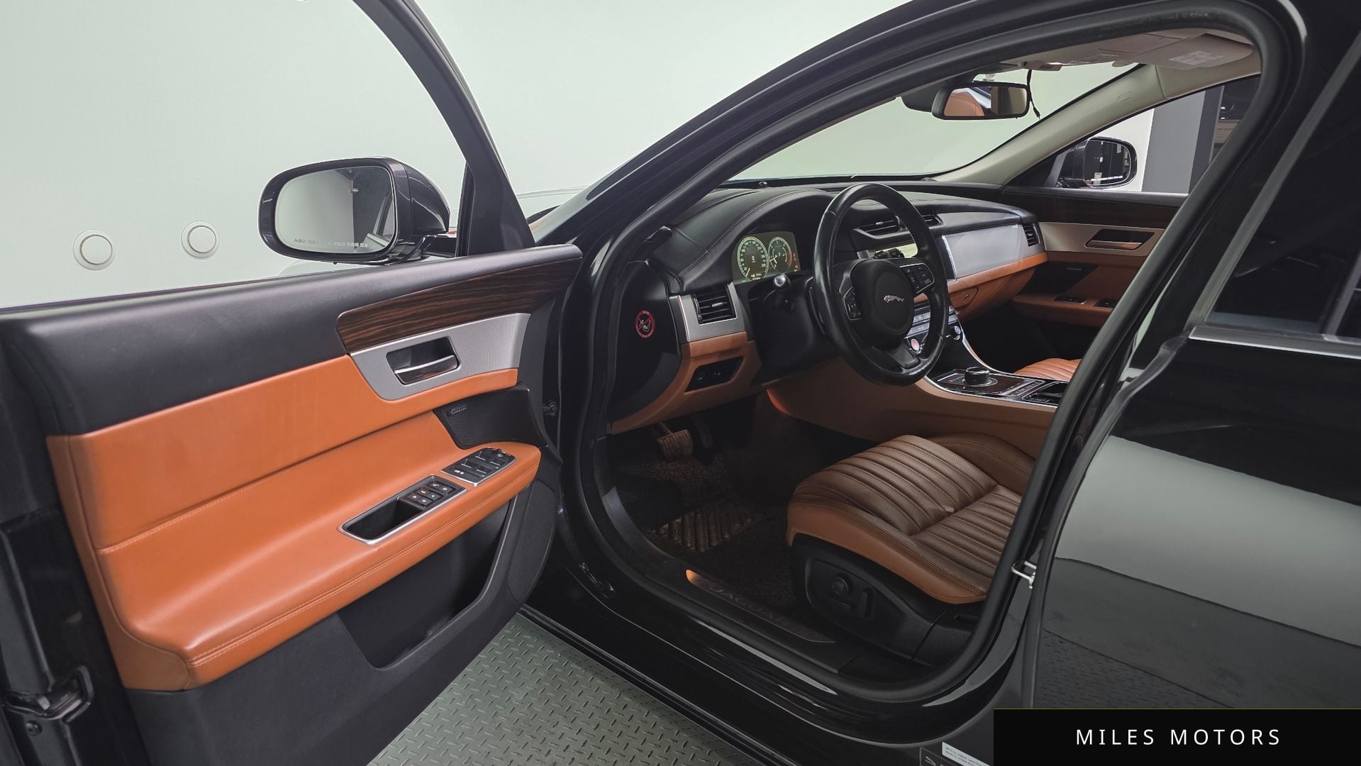Jaguar XF (X260) 2017 — миниатюра 10