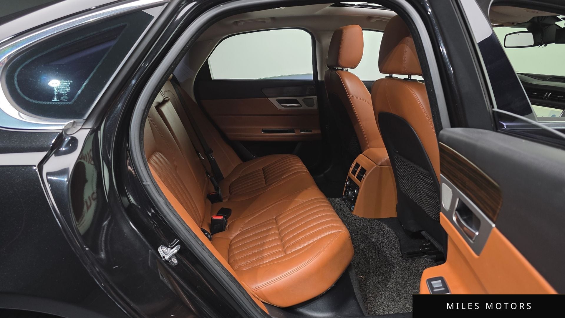 Jaguar XF (X260) 2017 — миниатюра 11