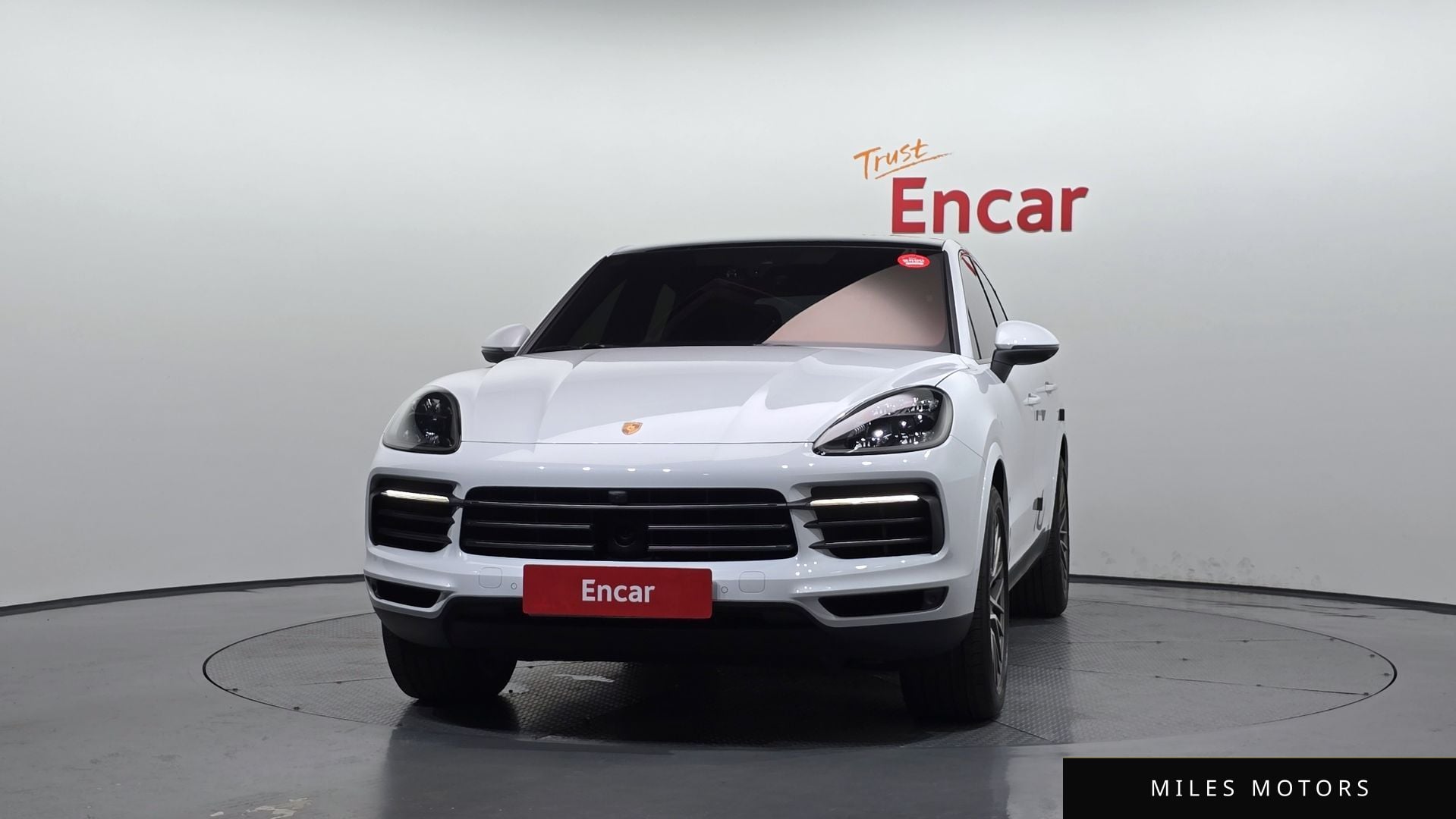 Porsche Cayenne 2023 — миниатюра 3