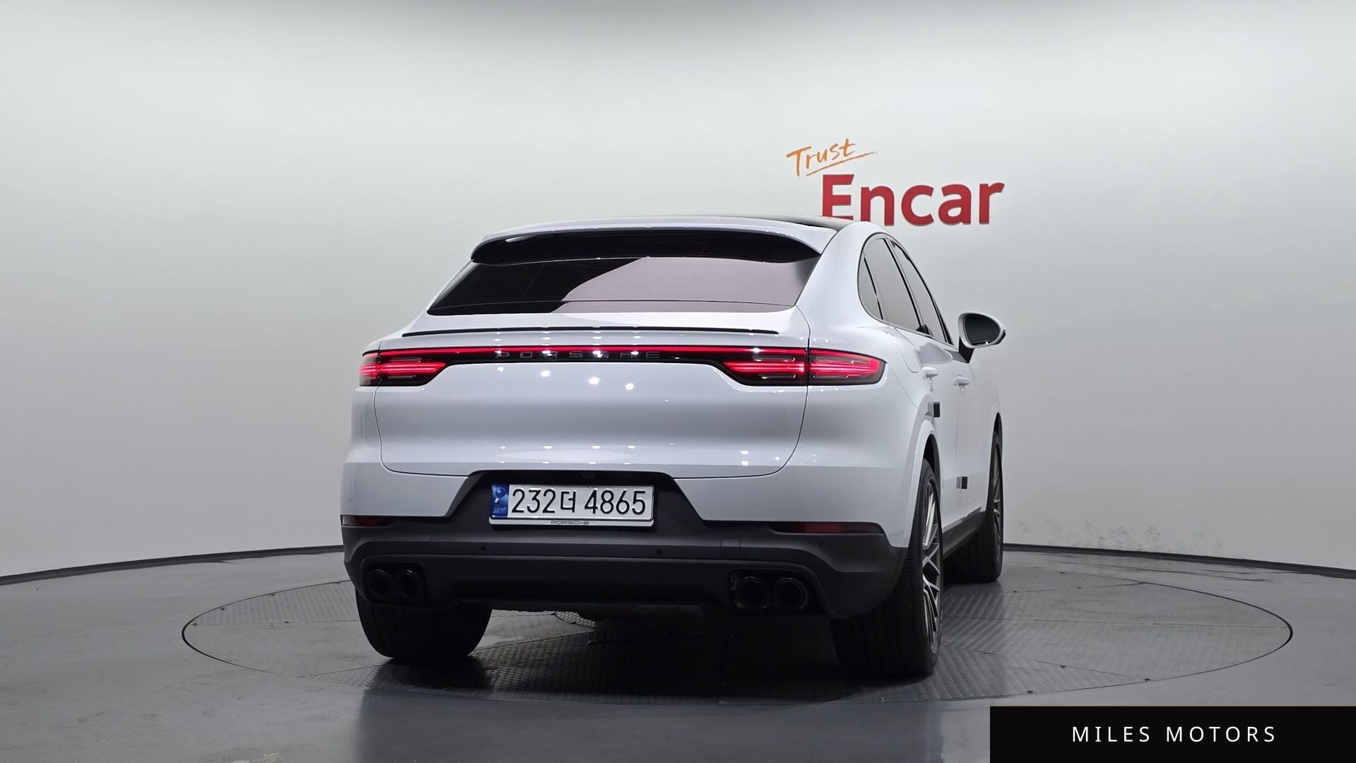 Porsche Cayenne 2023 — миниатюра 4
