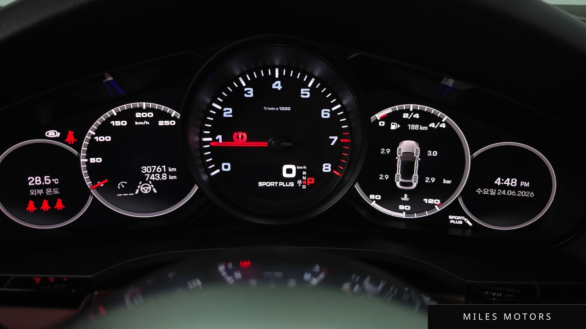 Porsche Cayenne 2023 — миниатюра 11